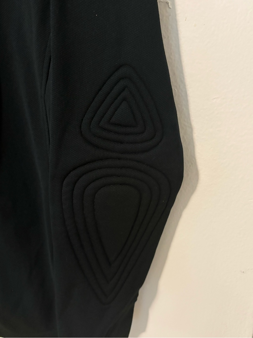 Nike Black Long-Sleeve Training Top with Gray Accent - Picture 5 of 6